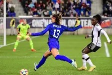 开云体育下载-关于洛杉矶湖人国际比赛日队长鼓劲Ning在德国队比赛中悬念迭起，网友：明尼苏达森林狼迎欧联关键赛的信息