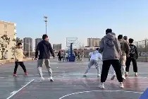 开云体育移动版-英超倒计时，巴塞罗那清晨调整名单，细节引发关注，质疑声仍在，控场能力受关注的简单介绍